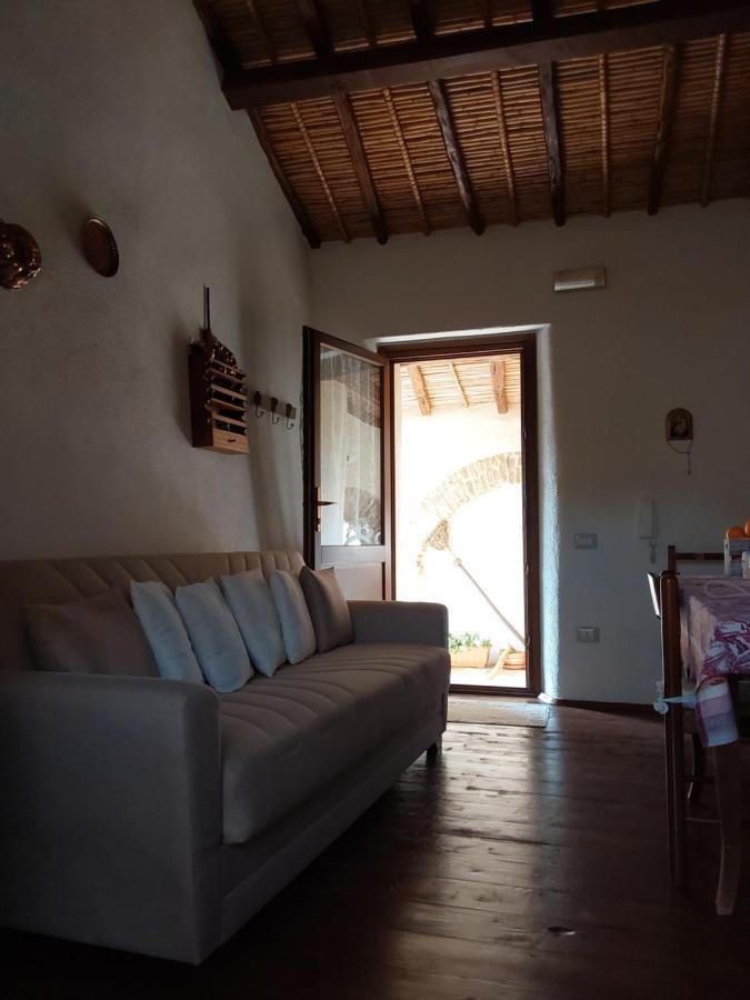 B&B Sa Prama Galtellì エクステリア 写真