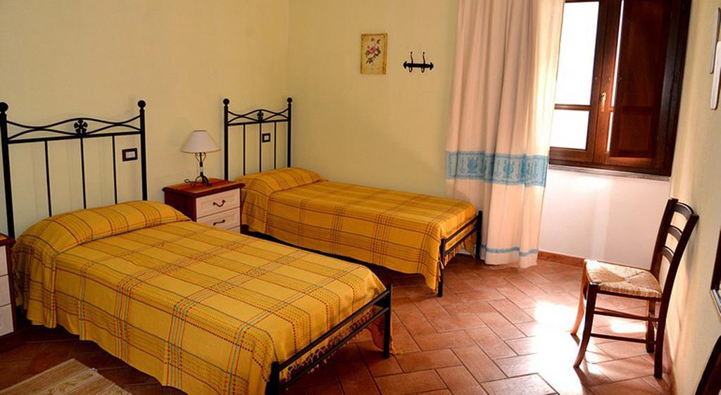 B&B Sa Prama Galtellì エクステリア 写真