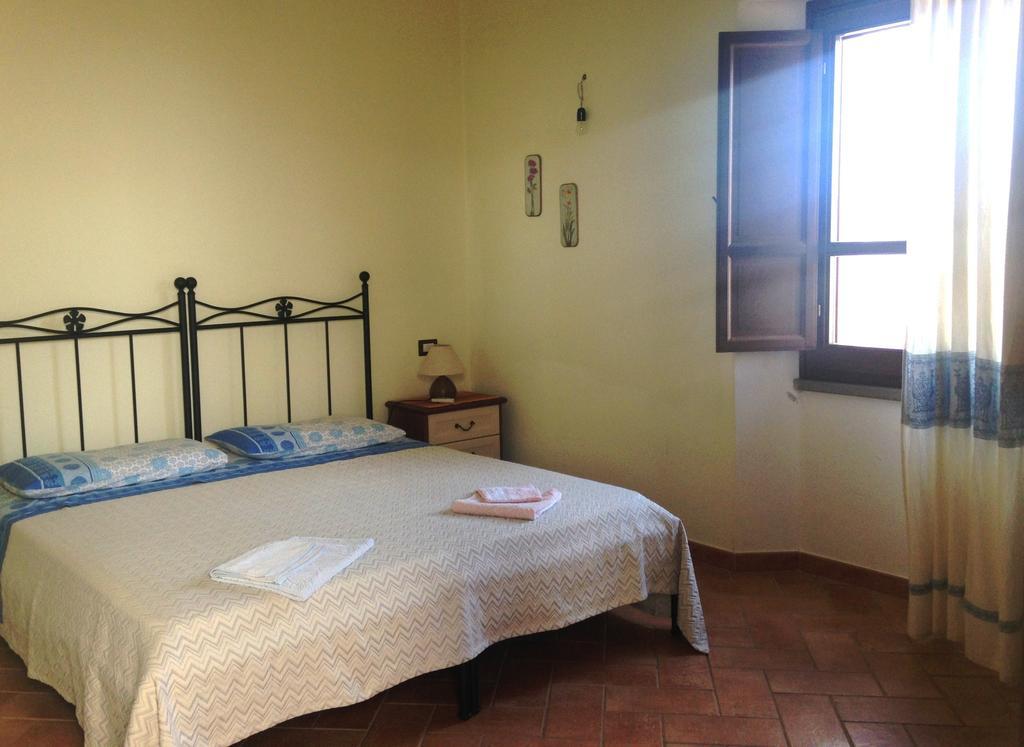 B&B Sa Prama Galtellì エクステリア 写真